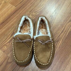 Moccasin’s boys size 3y